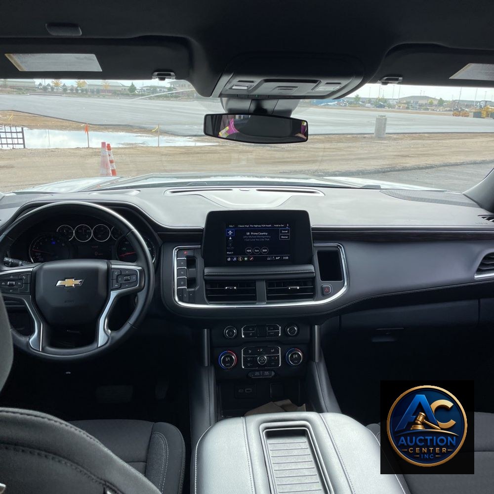 2024 Chevrolet Suburban LS