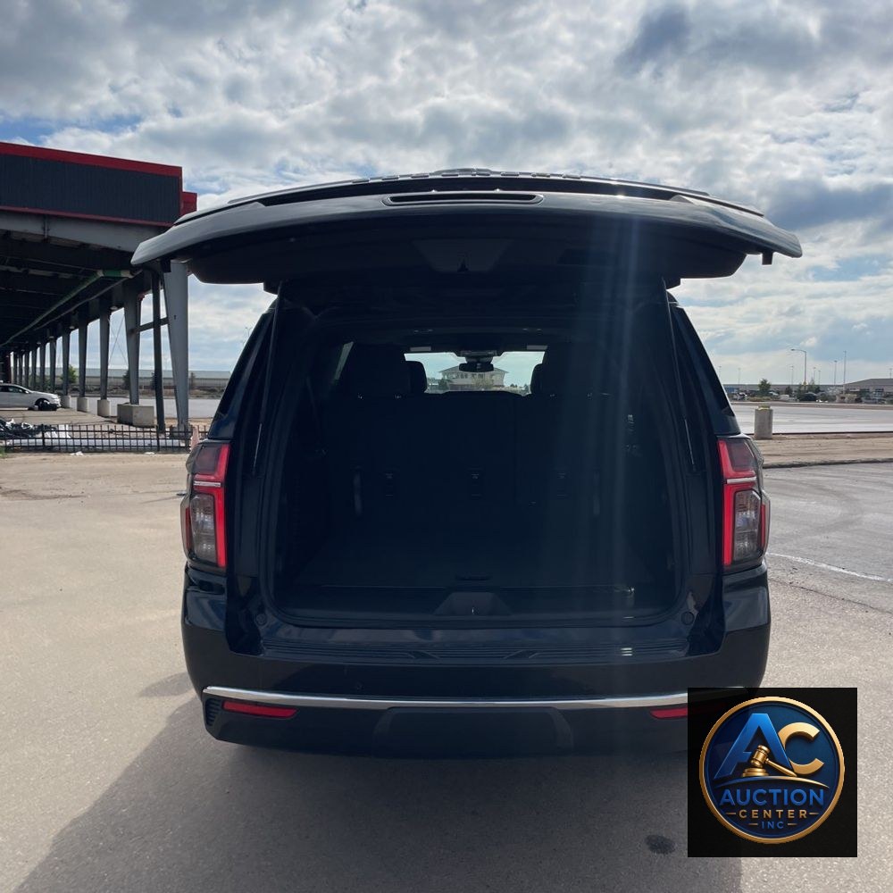 2024 Chevrolet Suburban LS