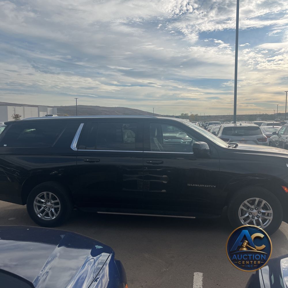 2024 Chevrolet Suburban LS