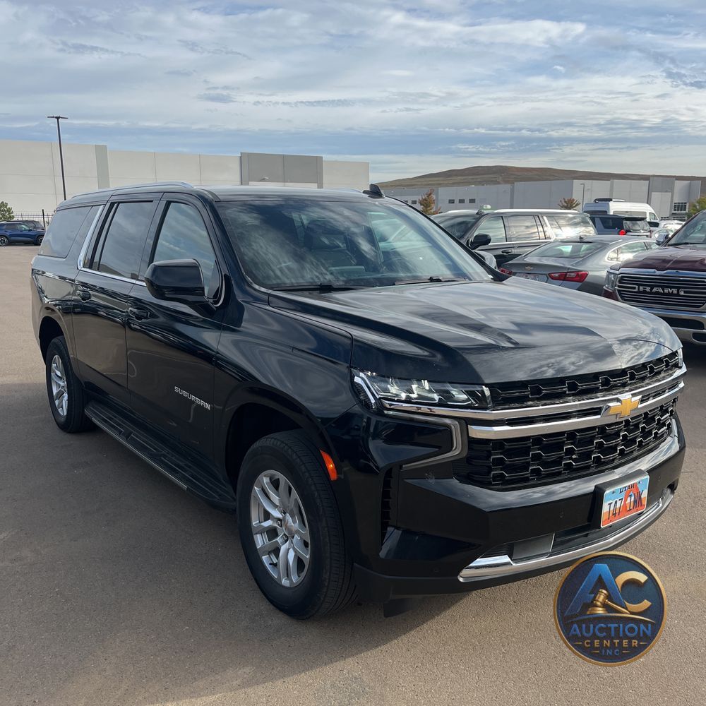 2024 Chevrolet Suburban LS