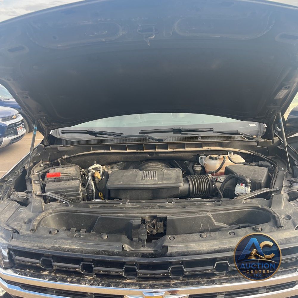 2024 Chevrolet Suburban LS
