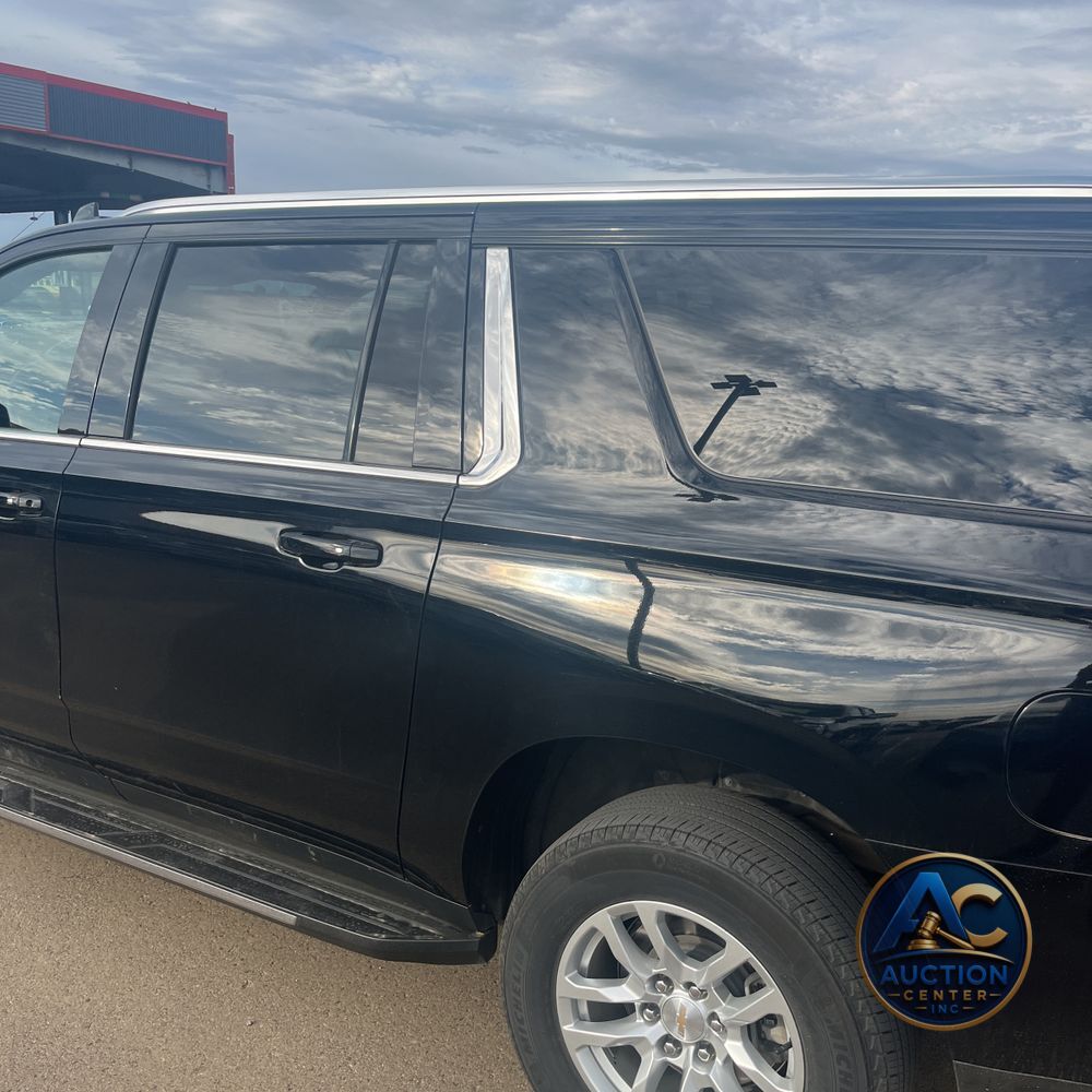 2024 Chevrolet Suburban LS