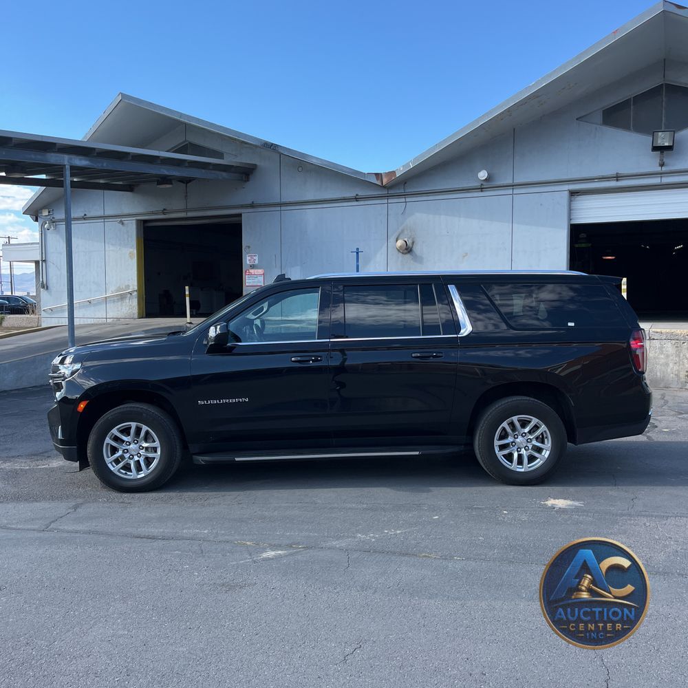 2024 Chevrolet Suburban LS