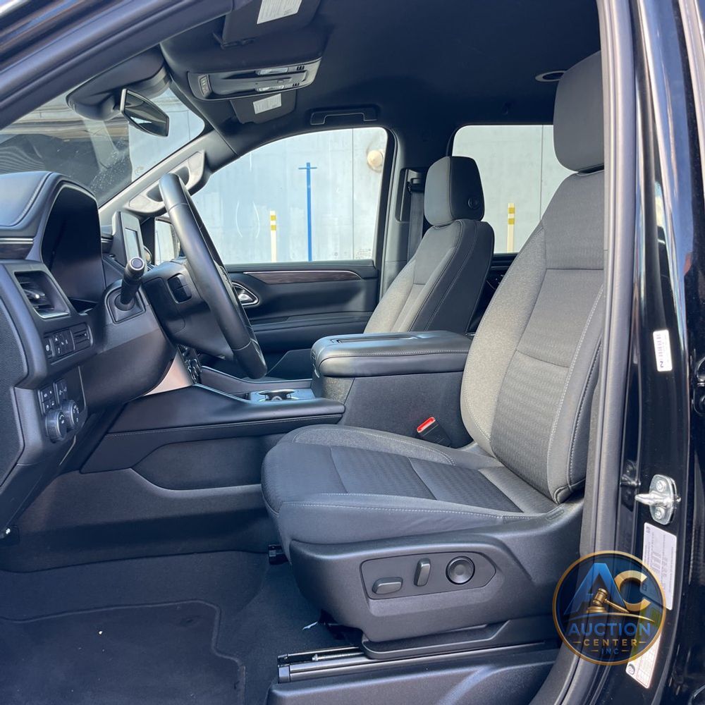 2024 Chevrolet Suburban LS
