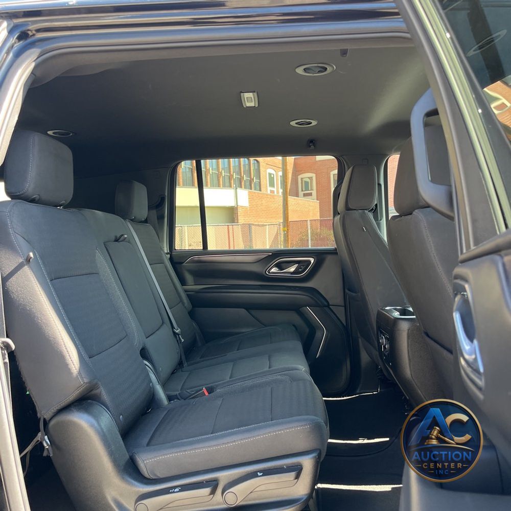 2024 Chevrolet Suburban LS