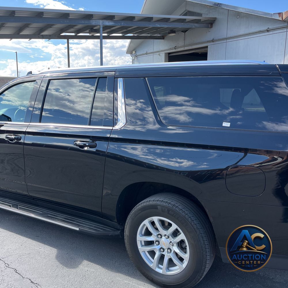 2024 Chevrolet Suburban LS