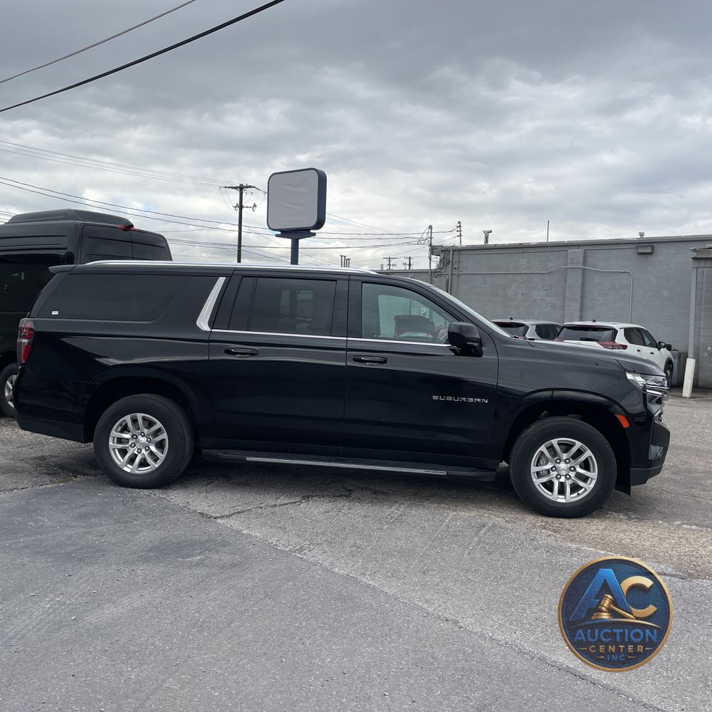 2024 Chevrolet Suburban LS