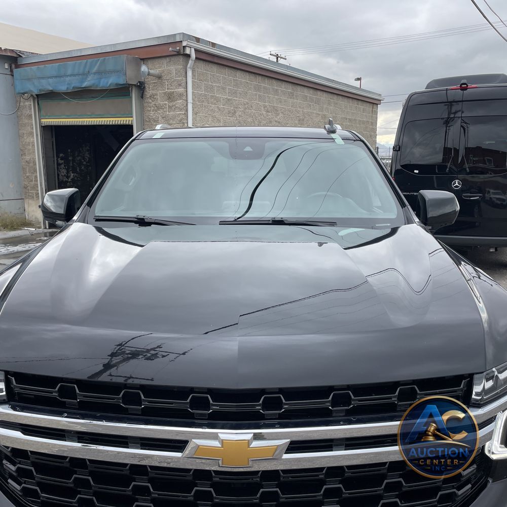2024 Chevrolet Suburban LS