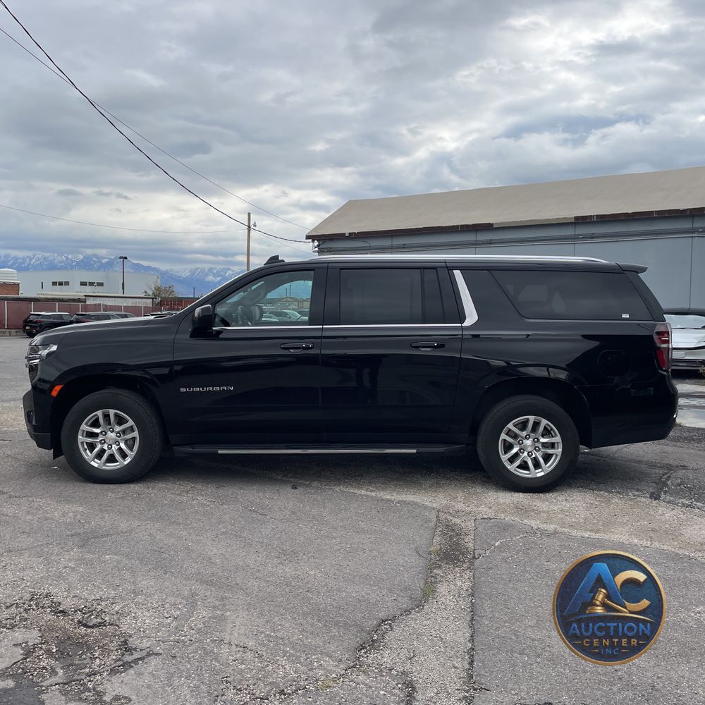 2024 Chevrolet Suburban LS