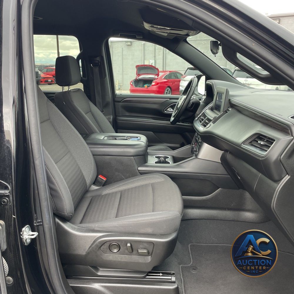 2024 Chevrolet Suburban LS