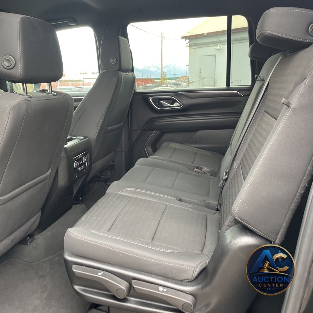 2024 Chevrolet Suburban LS