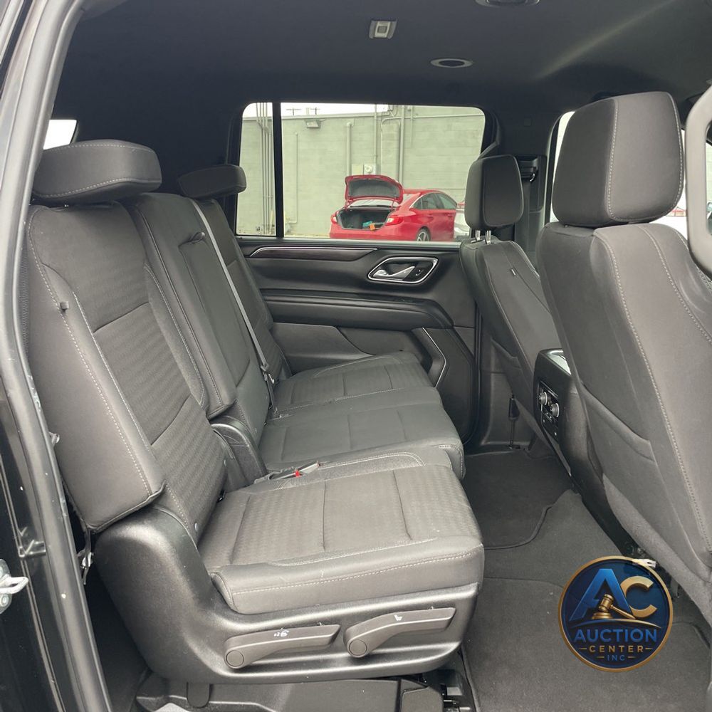 2024 Chevrolet Suburban LS