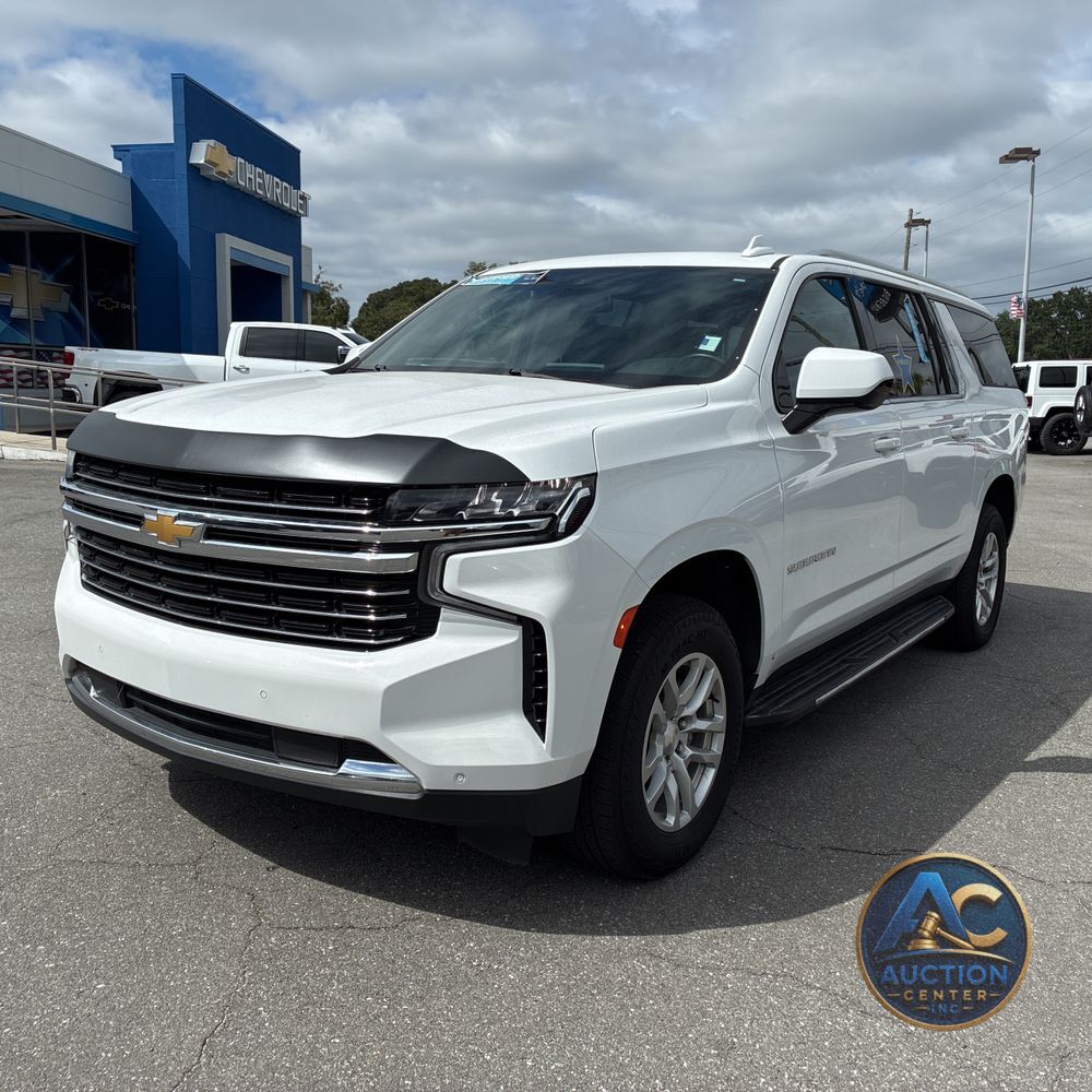 2023 Chevrolet Suburban LT