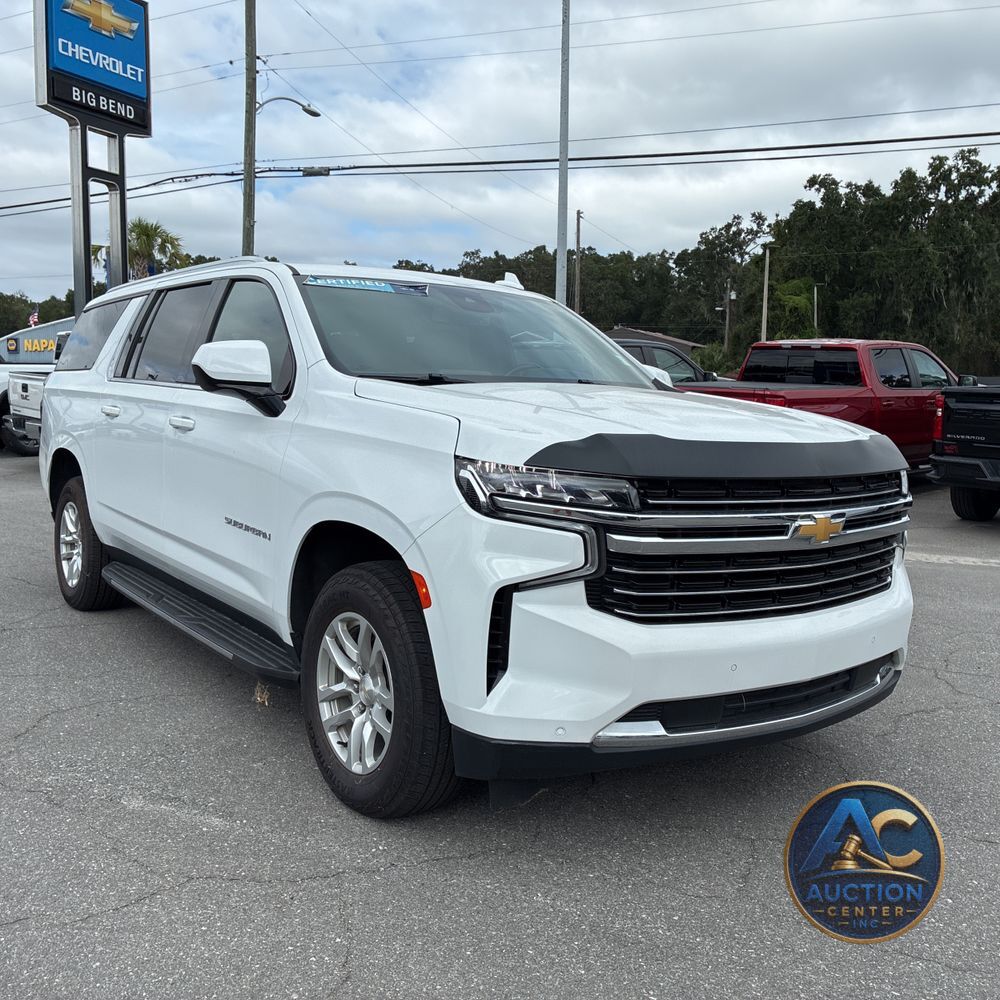 2023 Chevrolet Suburban LT