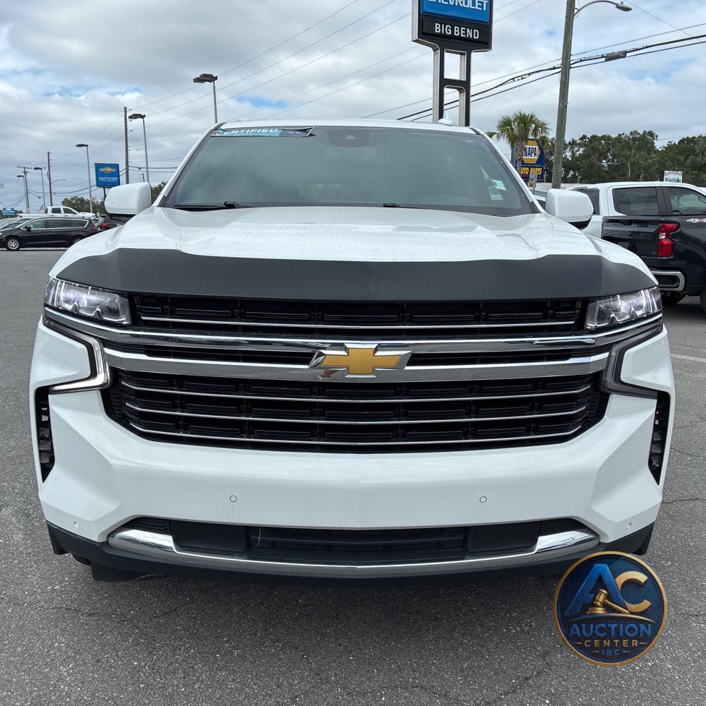 2023 Chevrolet Suburban LT