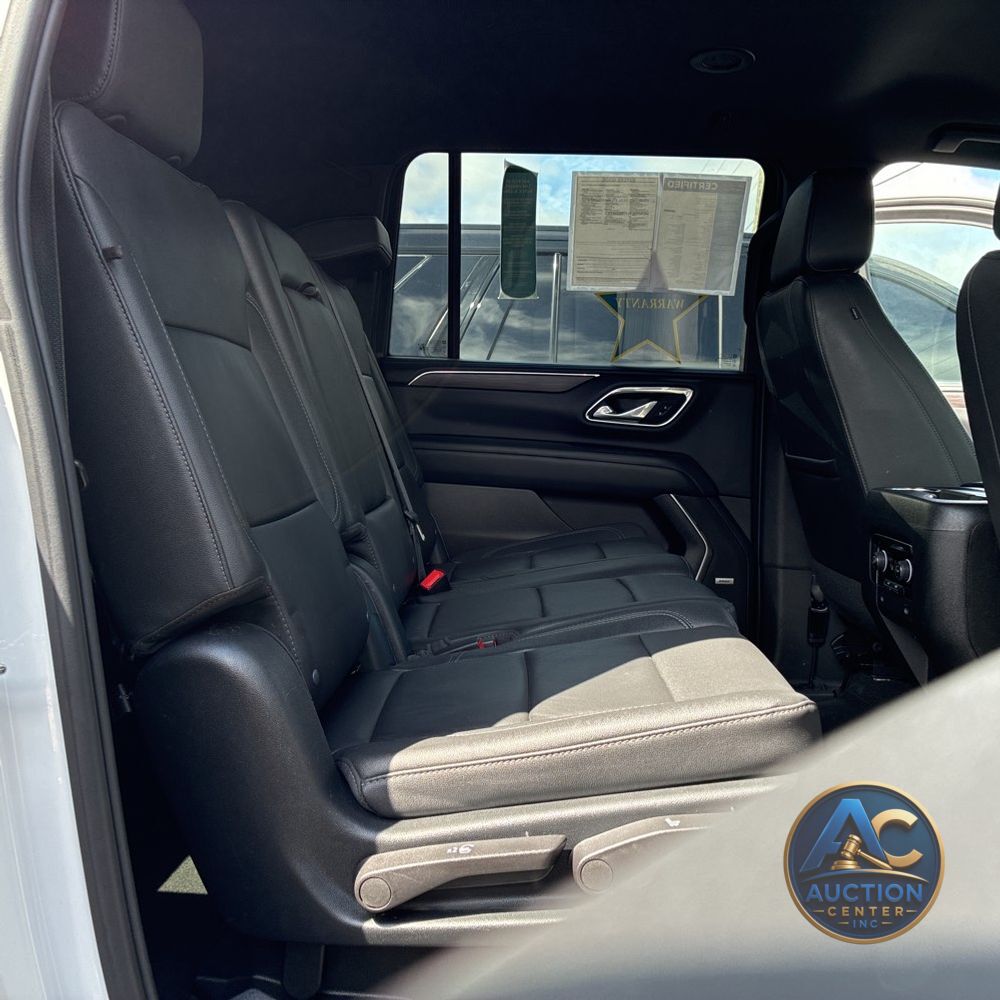 2023 Chevrolet Suburban LT