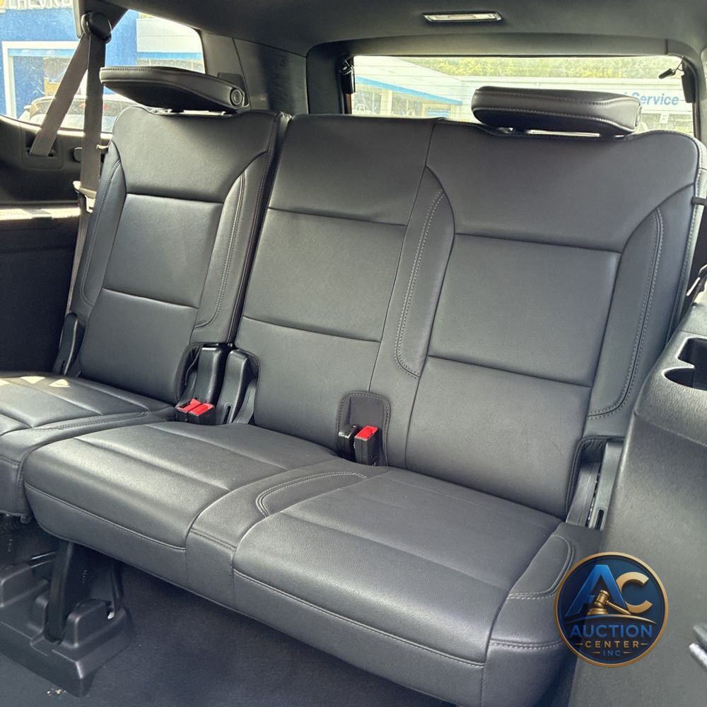 2023 Chevrolet Suburban LT