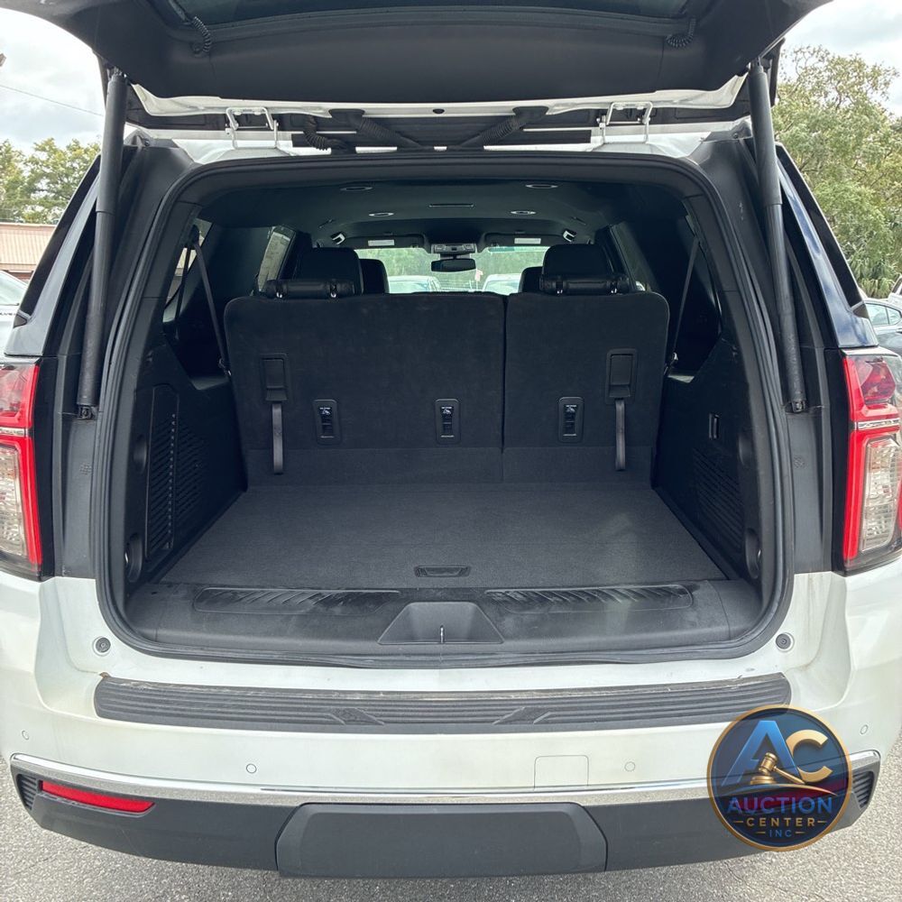 2023 Chevrolet Suburban LT