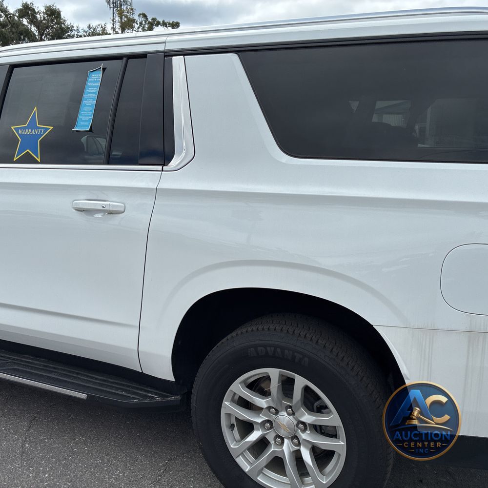 2023 Chevrolet Suburban LT