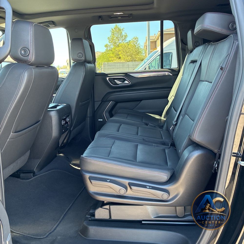 2024 Chevrolet Suburban RST