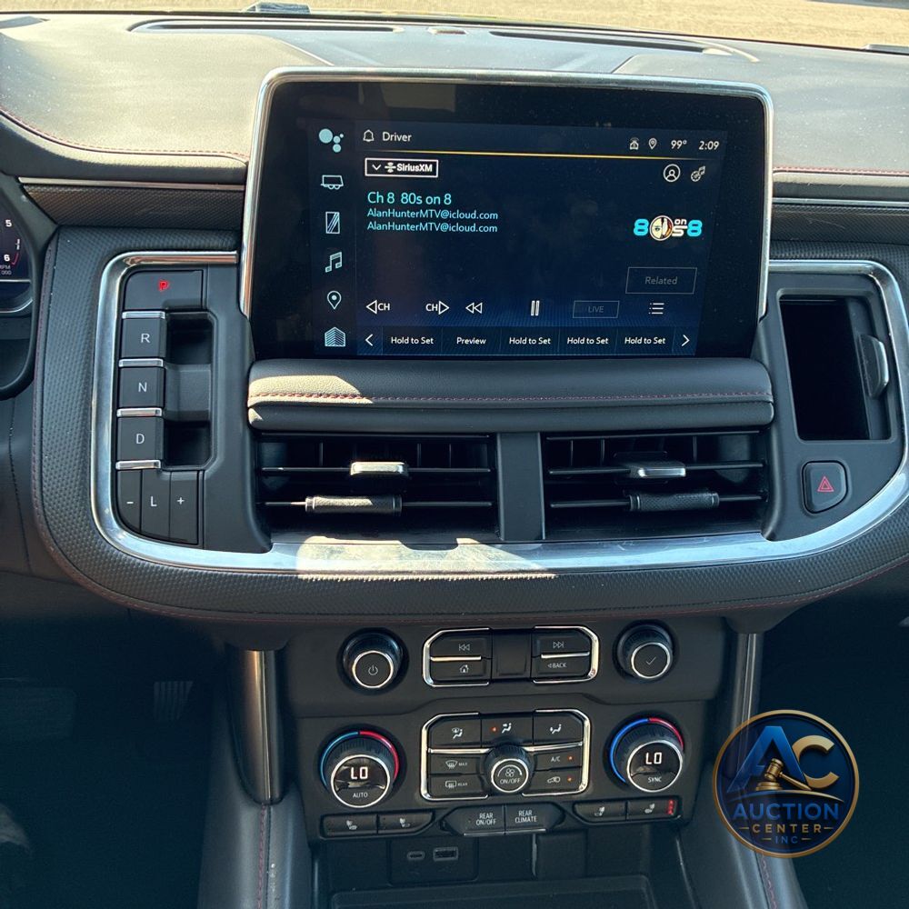 2024 Chevrolet Suburban RST