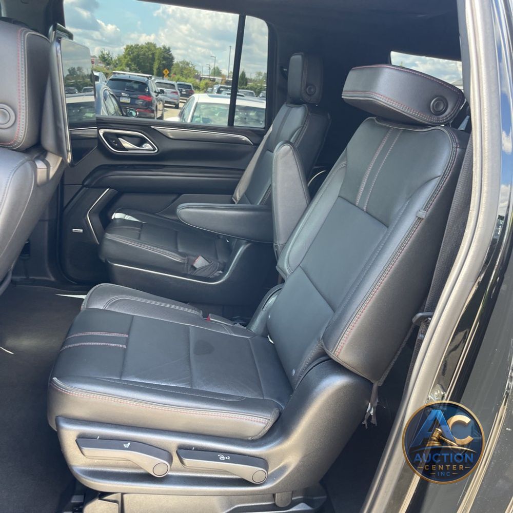 2021 Chevrolet Suburban RST