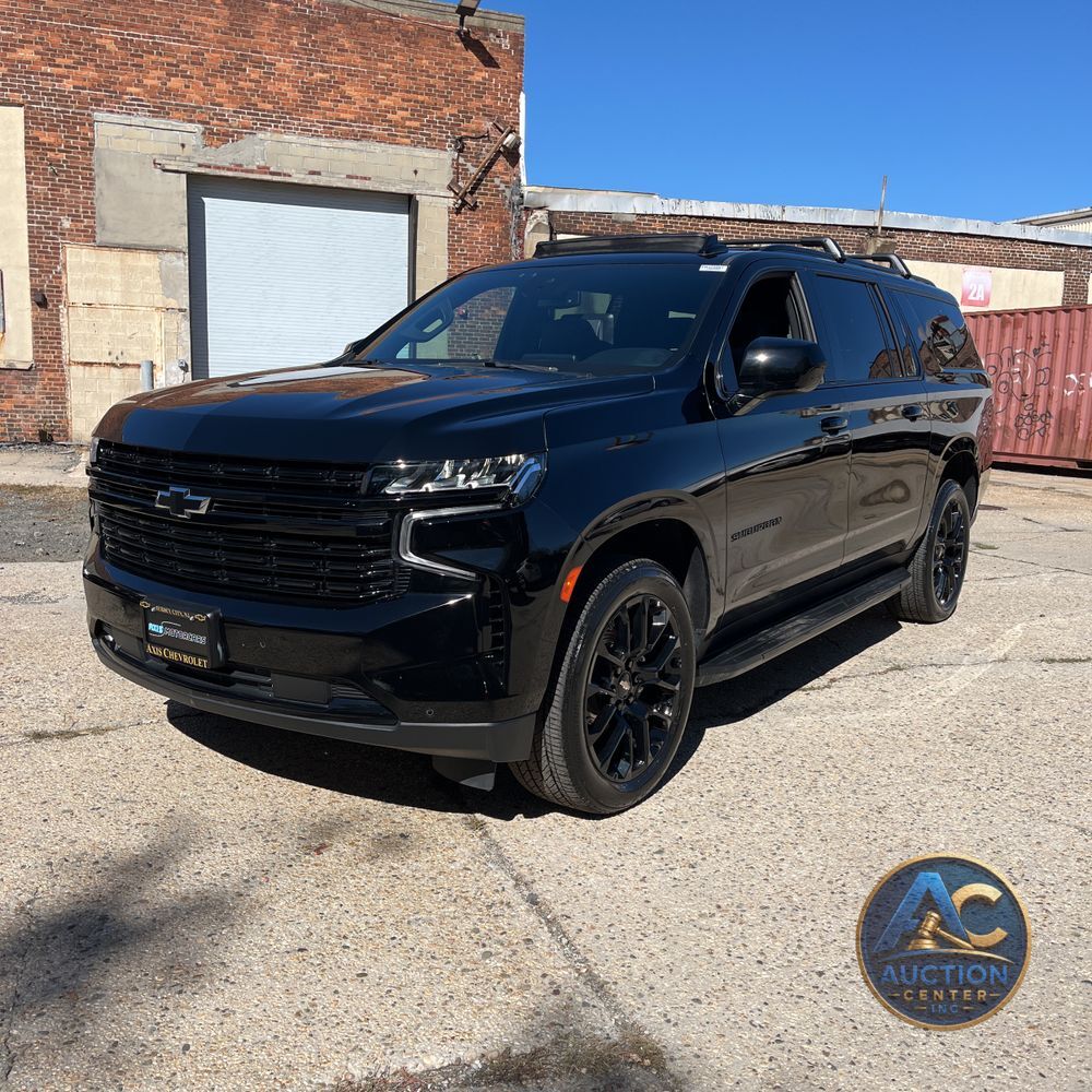 2023 Chevrolet Suburban RST
