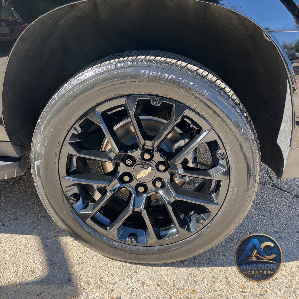 2023 Chevrolet Suburban RST