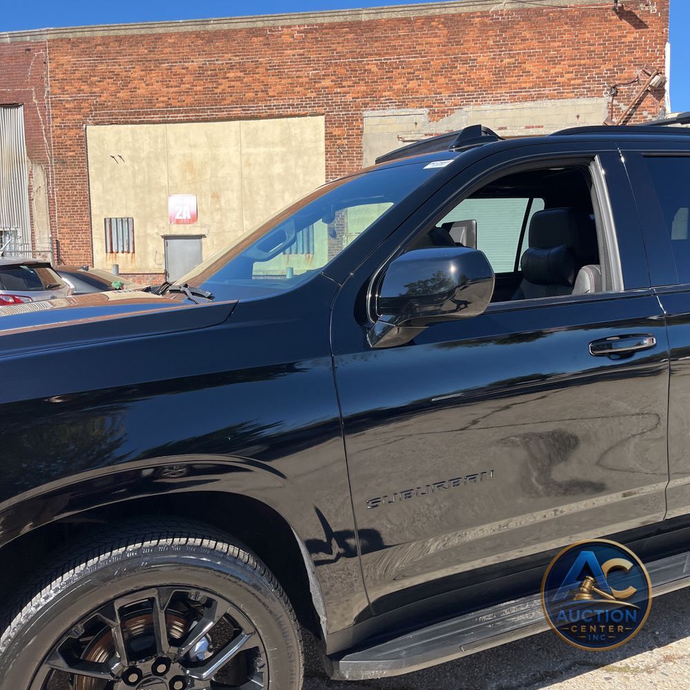 2023 Chevrolet Suburban RST
