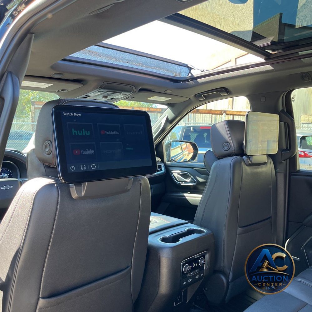 2023 Chevrolet Suburban RST