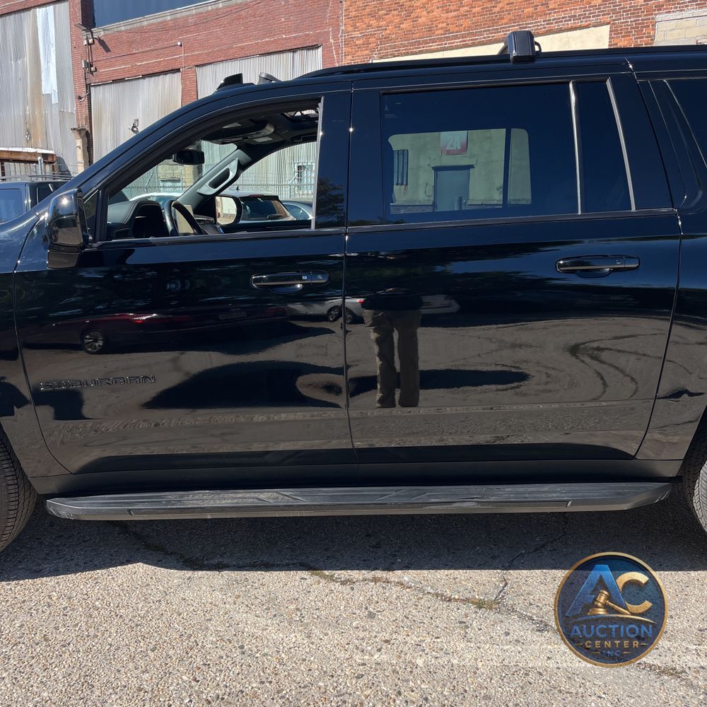 2023 Chevrolet Suburban RST