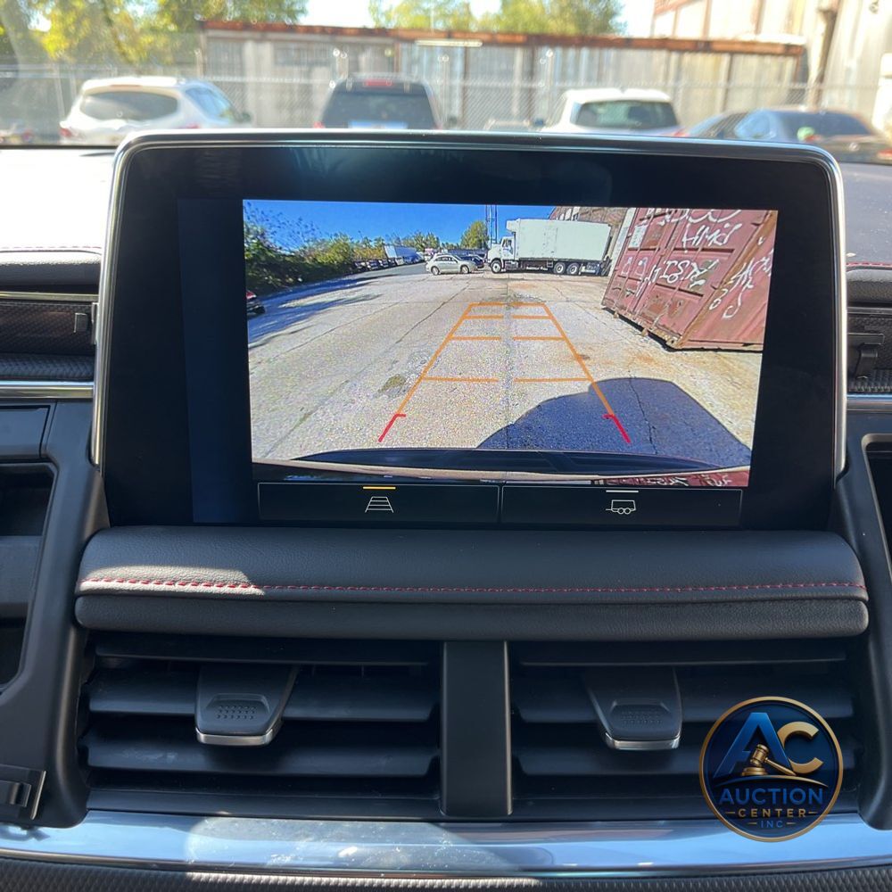 2023 Chevrolet Suburban RST