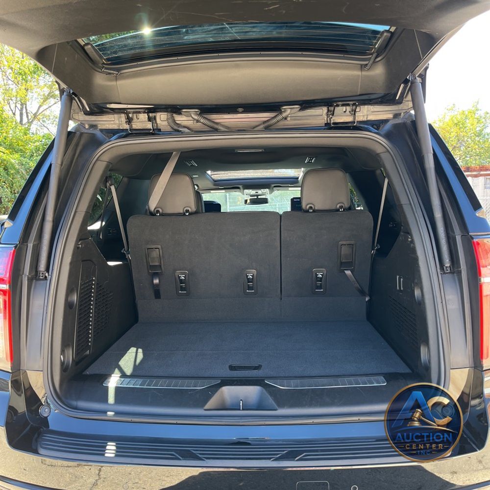 2023 Chevrolet Suburban RST
