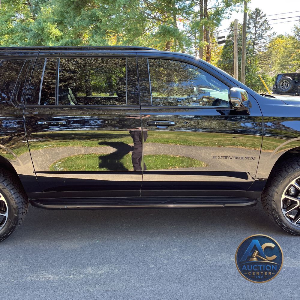 2023 Chevrolet Suburban RST