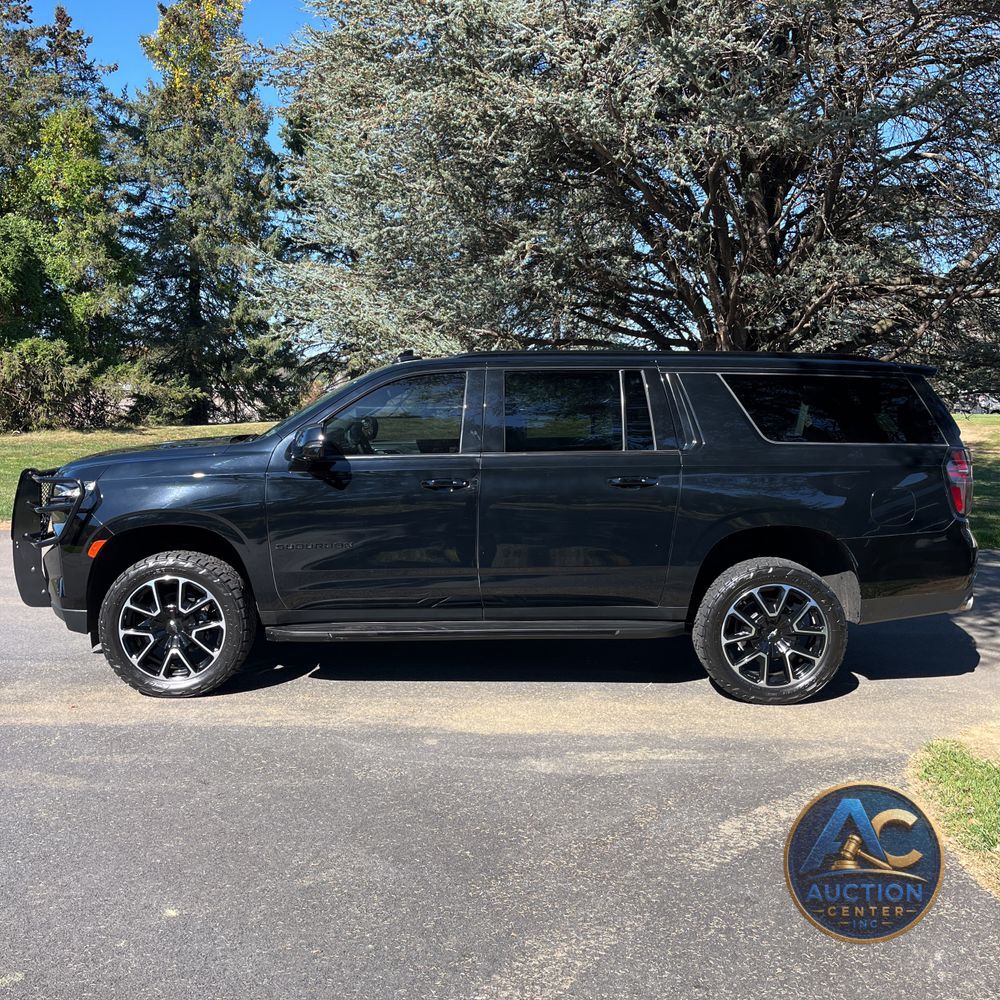 2023 Chevrolet Suburban RST