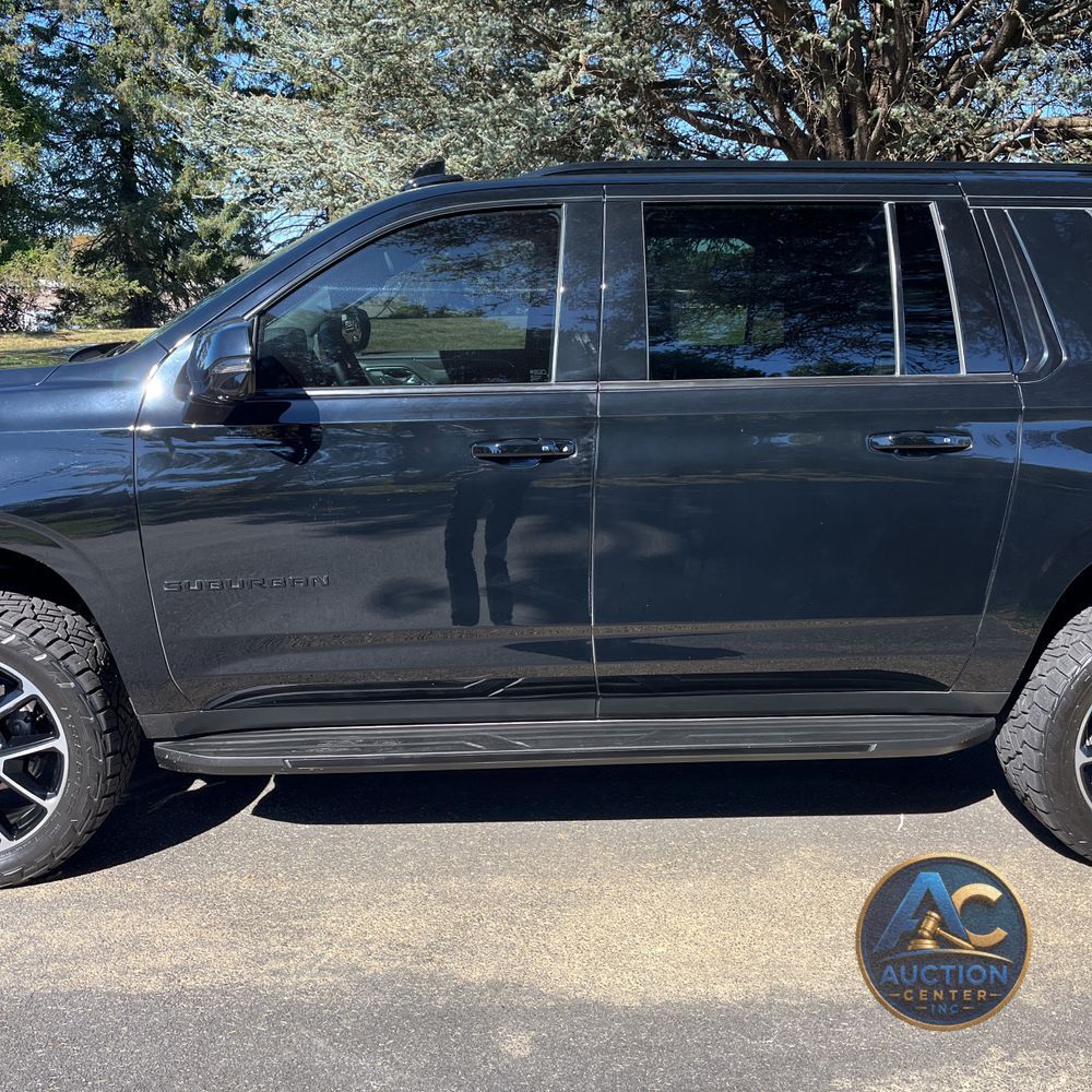 2023 Chevrolet Suburban RST