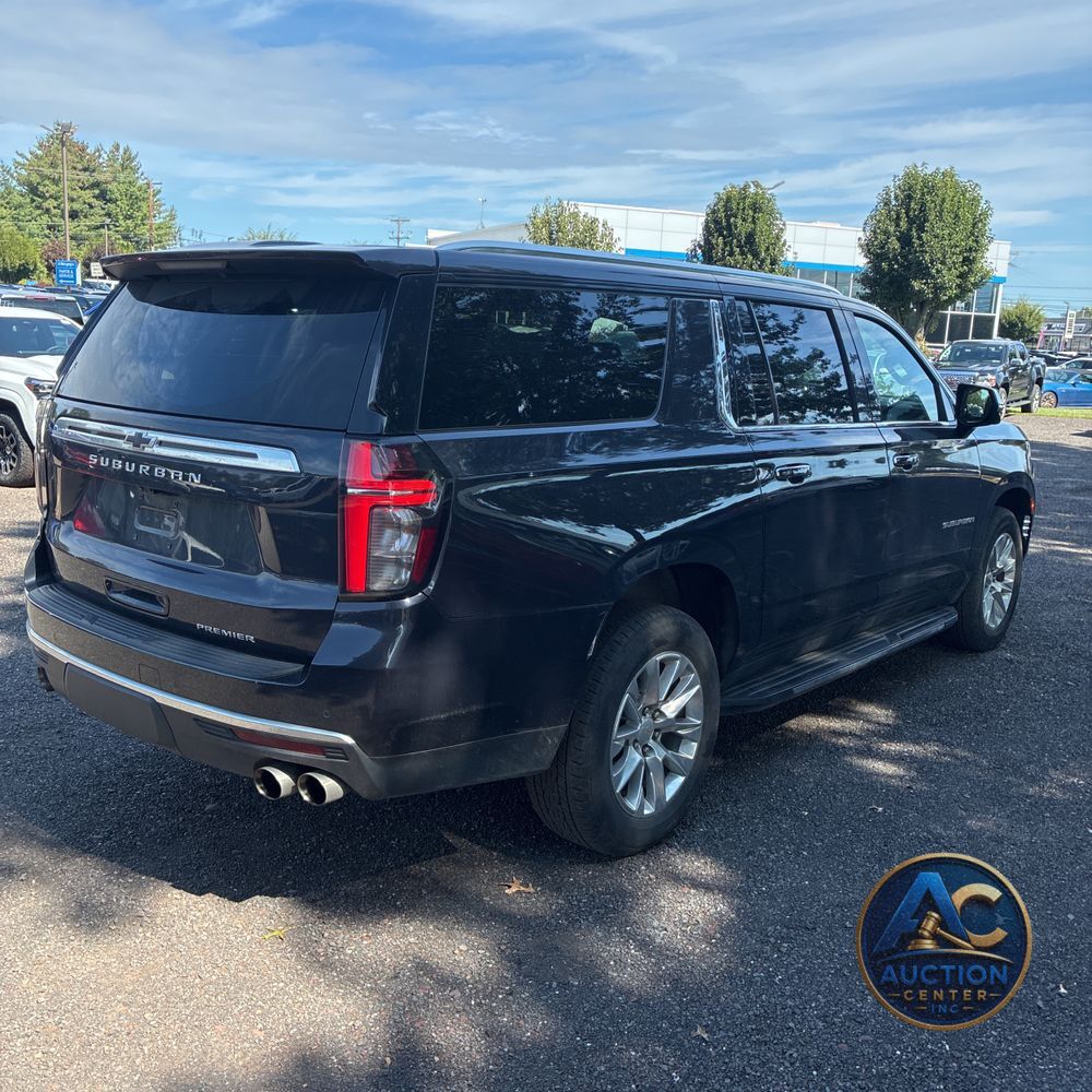 2023 Chevrolet Suburban Premier