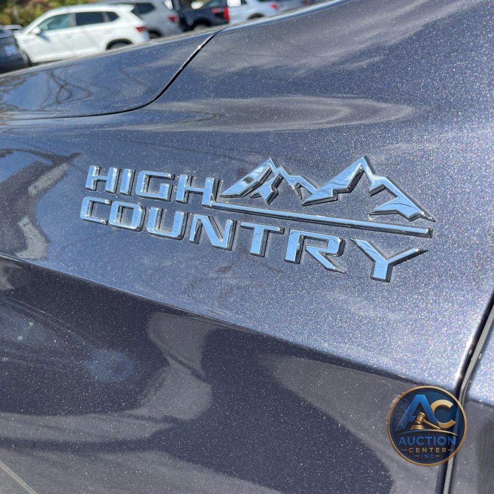 2023 Chevrolet Suburban High Country