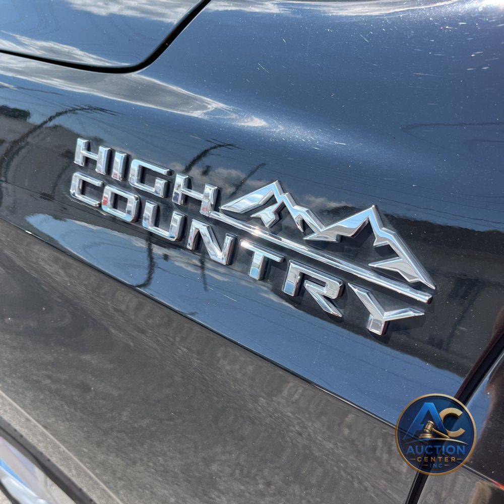 2021 Chevrolet Suburban High Country