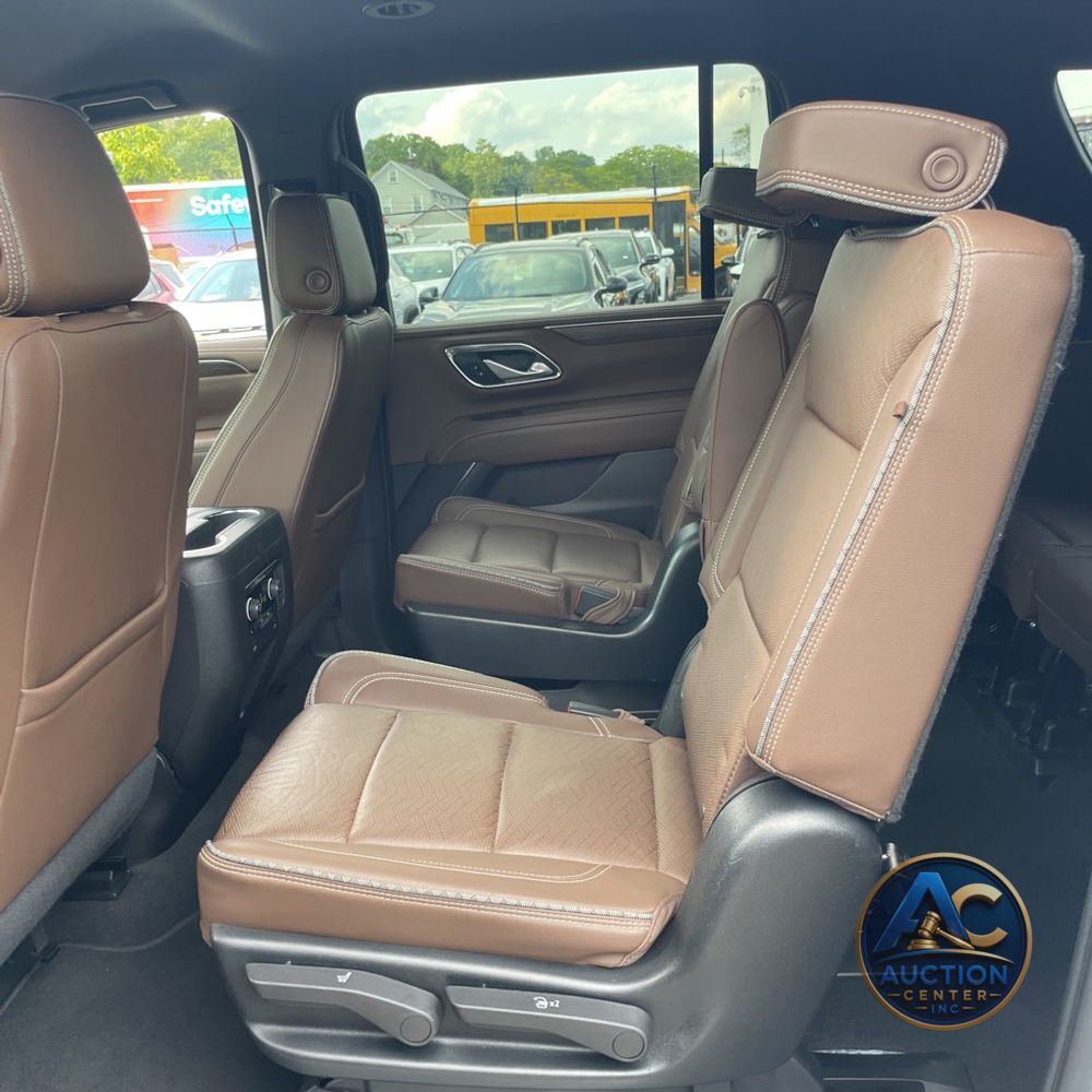 2022 Chevrolet Suburban High Country