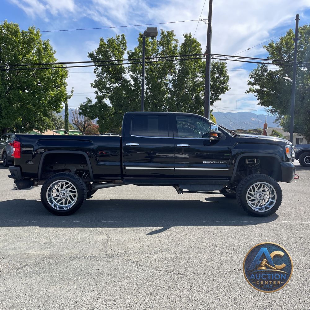 2017 GMC Sierra 2500HD Denali