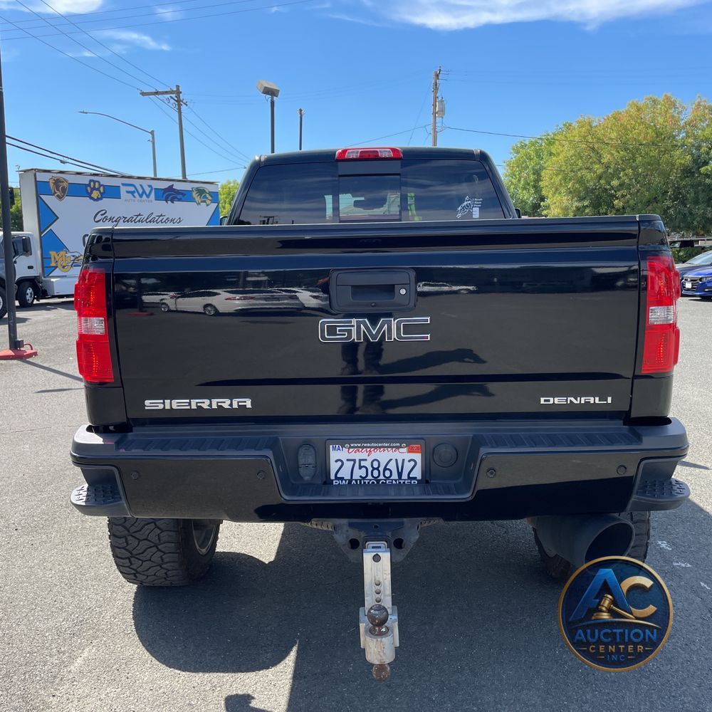 2017 GMC Sierra 2500HD Denali