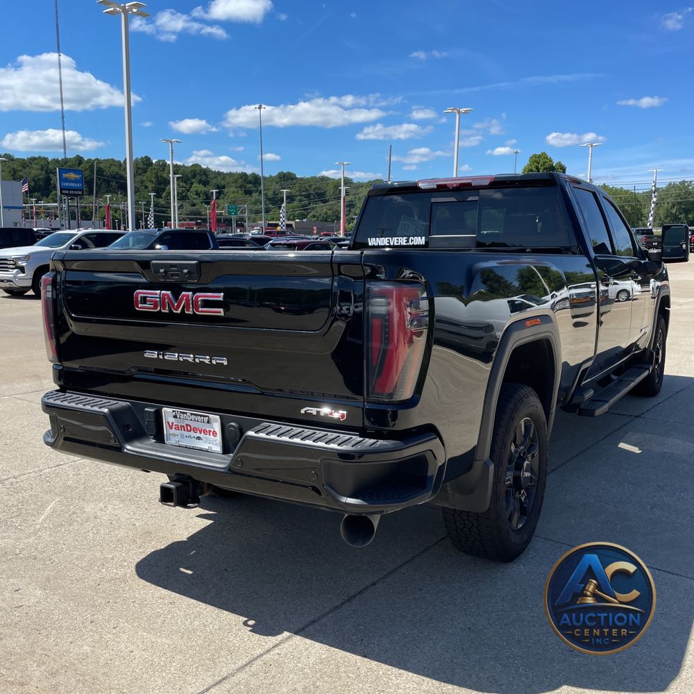 2024 GMC Sierra 2500 AT4