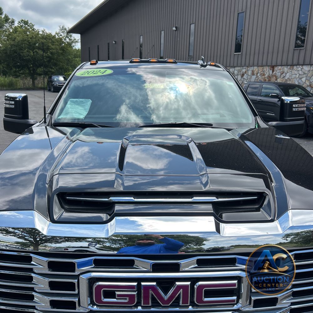 2024 GMC Sierra 2500 Denali