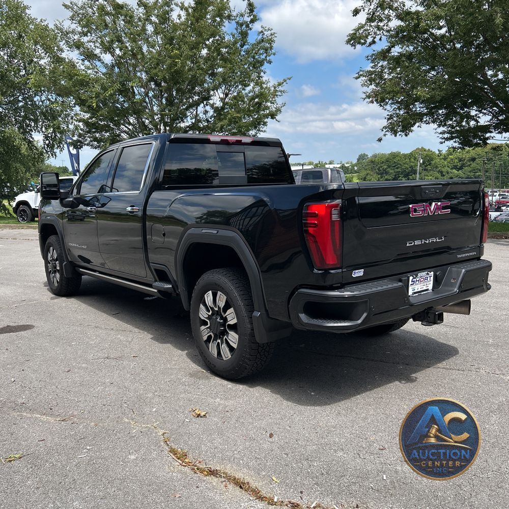 2024 GMC Sierra 2500 Denali