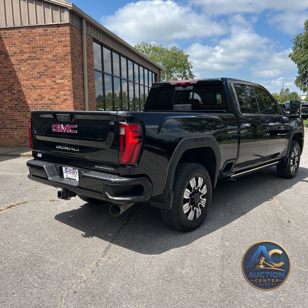 2024 GMC Sierra 2500 Denali