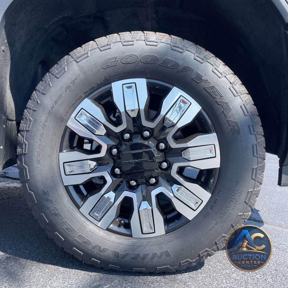 2024 GMC Sierra 2500 Denali
