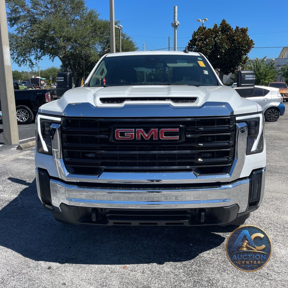 2024 GMC Sierra 2500HD Pro