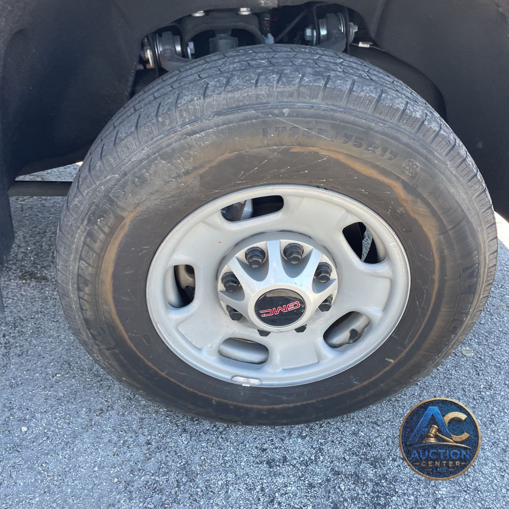 2024 GMC Sierra 2500HD Pro