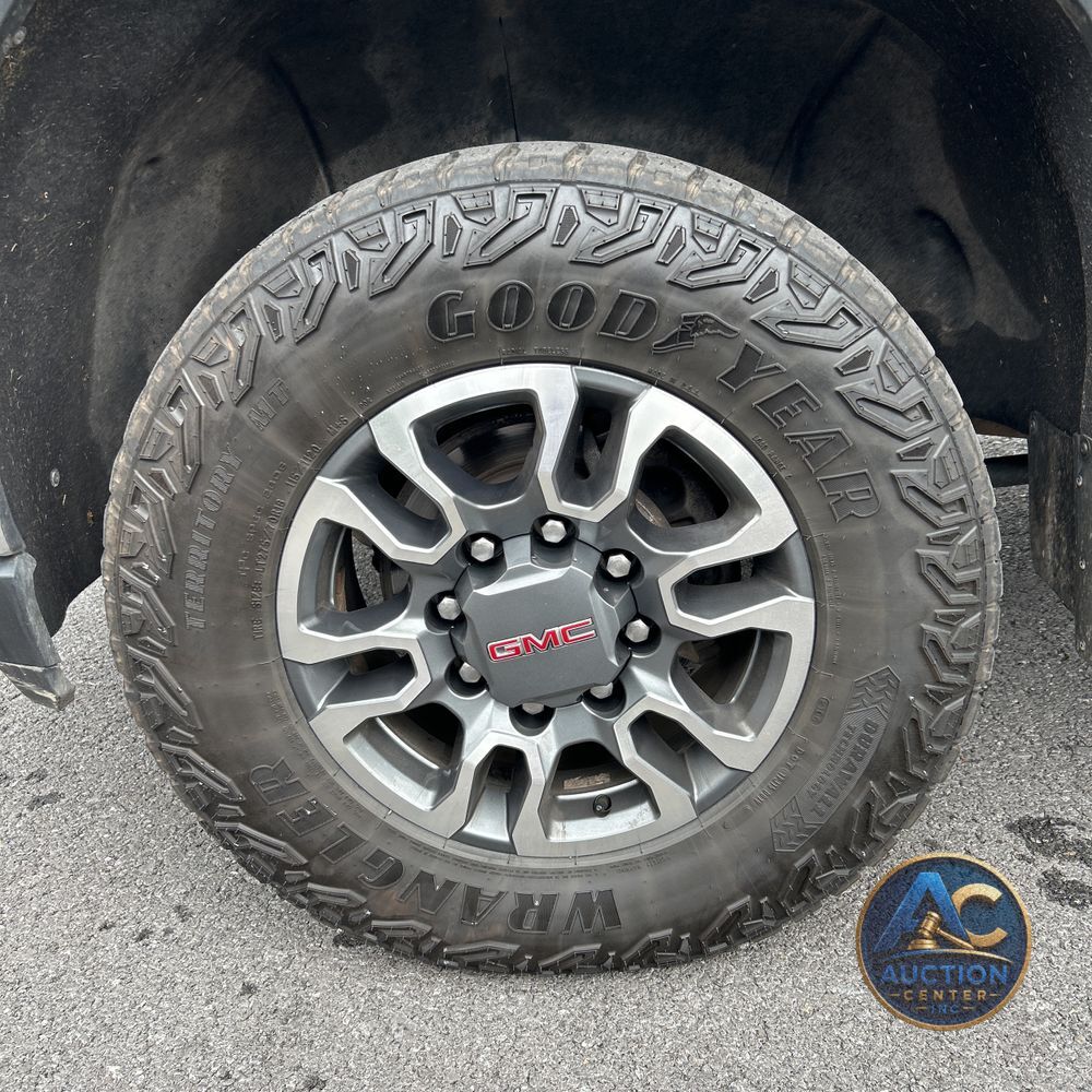 2023 GMC Sierra 2500HD SLT
